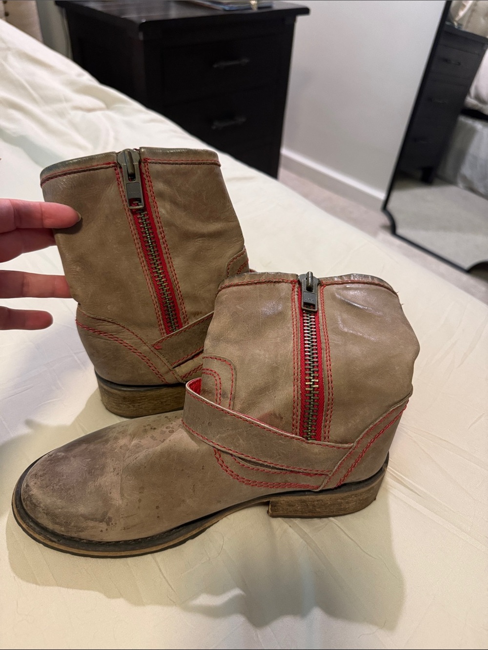 Steve Madden Taupe Leather Ankle Boots with Red Zipper Trim